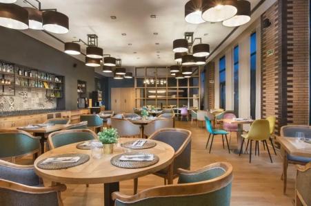 Expo Sofia - Free Arrival shuttle bus - Free Parking - Free Compliments - Free Wi-Fi - 72