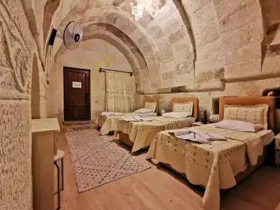 Falcon Cave Suites - 49