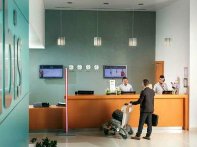 Ibis Abu Dhabi Gate - 57