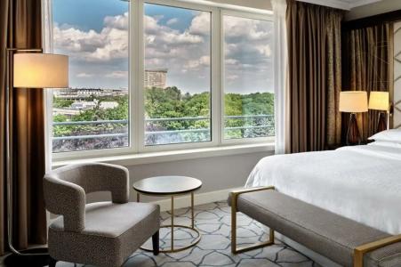 Sheraton Grand Warsaw - 40