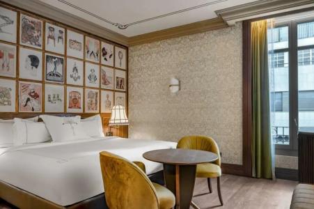 Palacio Santa Clara, Autograph Collection - 68