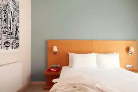 Med-Inn Boutique - 7