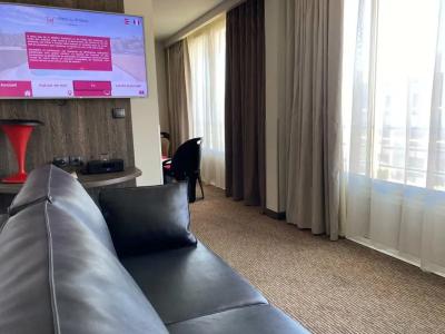 Best Western Premier Le Patio des Artistes Wellness Jacuzzi - 52