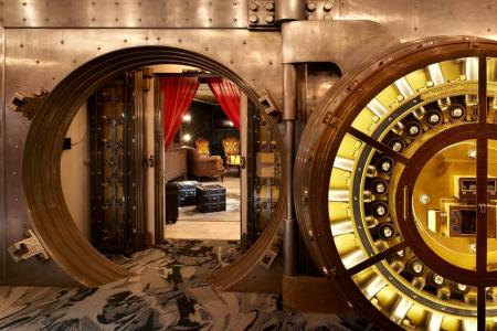 Metropolitan at The 9, Autograph Collection - 9