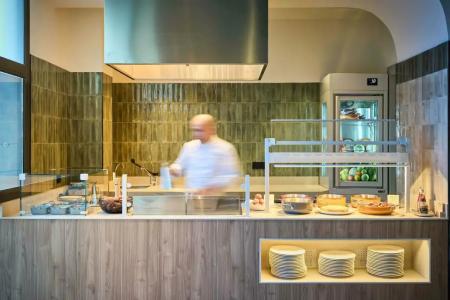 Catalonia La Maquinista - 36