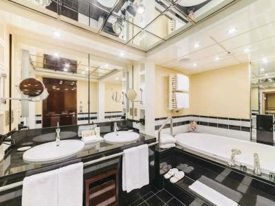 Pullman Berlin Schweizerhof - 13