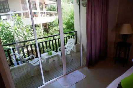 Kata Beachwalk and Bungalows - 51