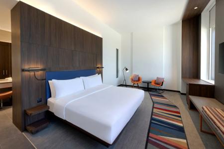 Aloft Al Mina, Dubai - 82