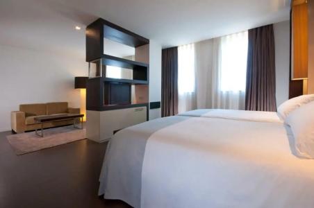 Barcelona Condal Mar Affiliated by Meliá - 94