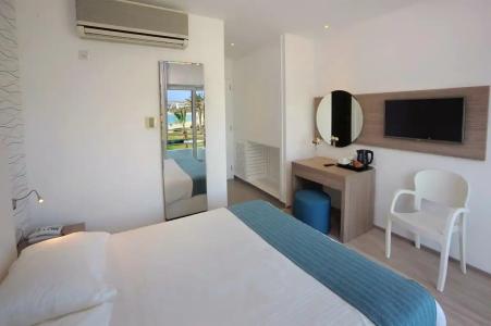 Okeanos Beach Boutique - 46