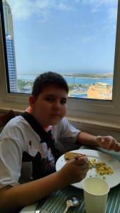 Hawthorn Suites by Wyndham Abu Dhabi City Center - 81