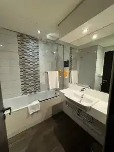 Premier Inn Dubai Ibn Battuta Mall - 39