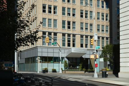 Mondrian Park Avenue - 16