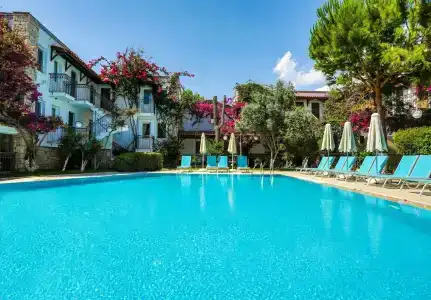 Moonshine & Suites - 14