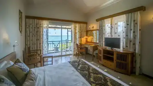 Le Peninsula Bay Beach Resort & Spa - 1