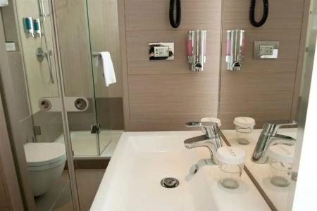 TITANIC Comfort Mitte - 38