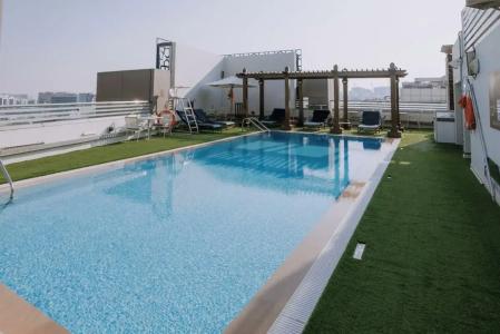 Hilton Garden Inn Dubai Al Muraqabat - Deira - 11