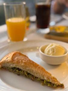 Clarion Golden Horn - 70