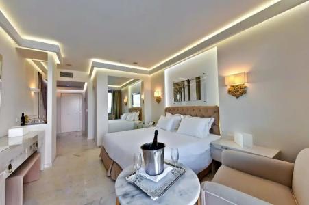 Royal Marmin Bay Boutique & Art - 34