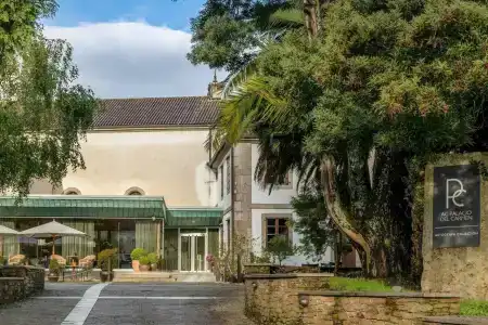 Palacio del Carmen, Autograph Collection