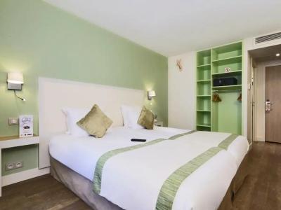 Kyriad Paris 18 - Porte de Clignancourt - Montmartre - 19