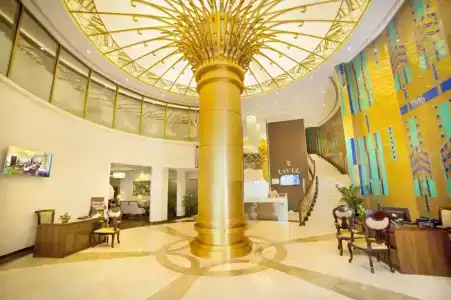 Raviz Center Point - 56