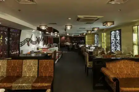 Howard Johnson Bur Dubai - 76
