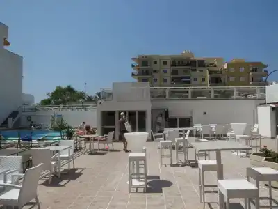 Amic Miraflores - 81