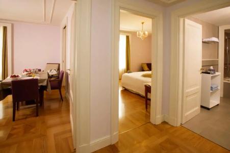 Du Lac Et Du Parc Grand Resort - 83