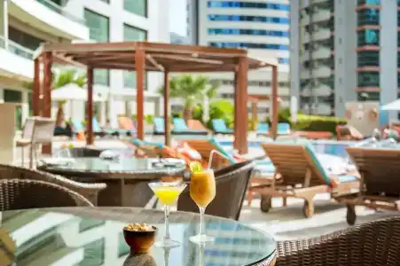 TIME Oak & Suites - 6