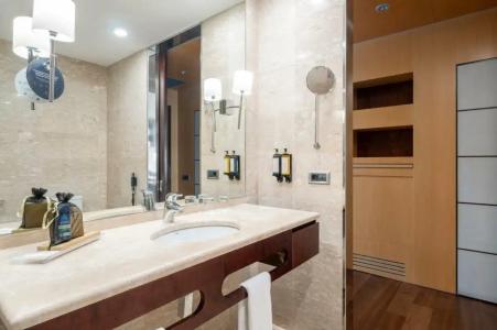 Eurostars Grand Marina GL - 52