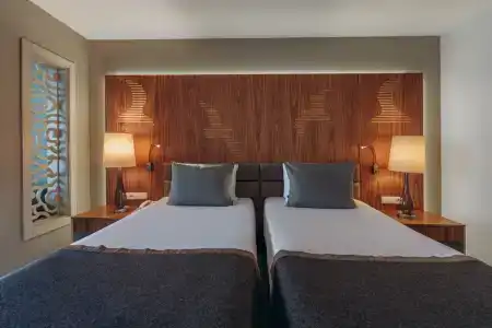 Paloma Perissia - 39