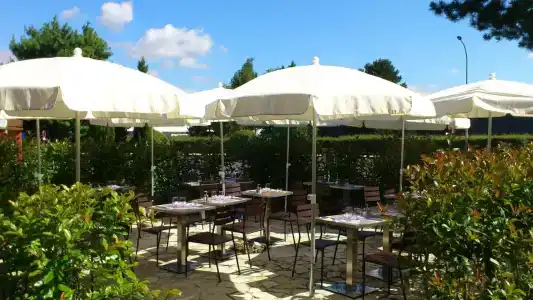 Kyriad Blois Nord - 38