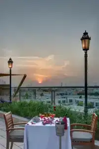 Metropolitan Dubai - 82