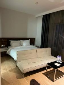 Hilton Belgrade - 68