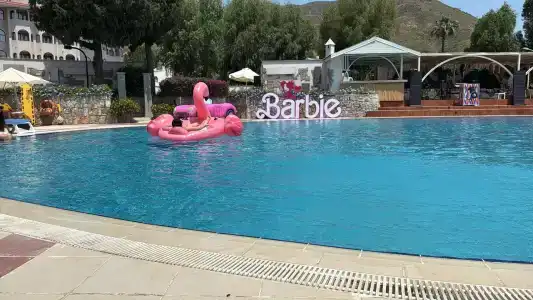 Marti La Perla - Adult Only+16 - 14