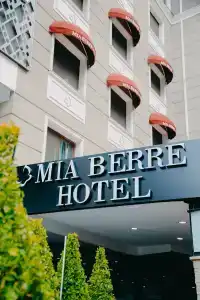 Mia Berres - 1