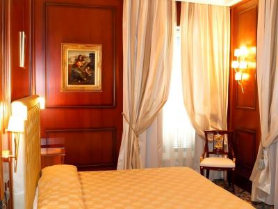 Boutique Trevi - 81