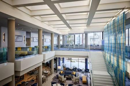 Ventura Beach Marriott - 95