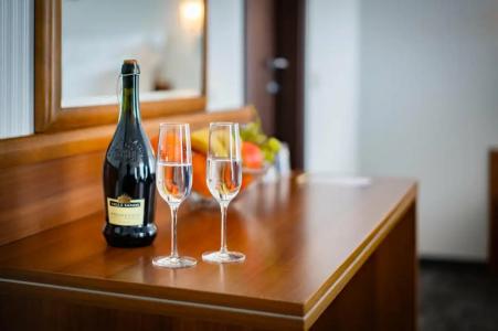 Panorama - Free EV Charging Station - 96