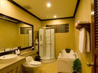 Kanok Buri Resort - 95