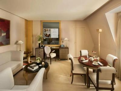 Hôtel Barrière Fouquet's Paris - 66