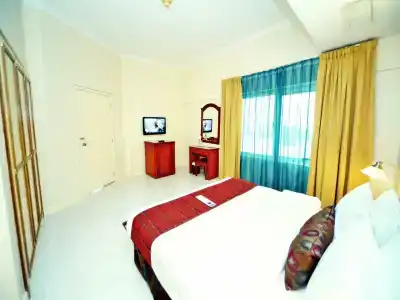 Nejoum Al Emarat - 57