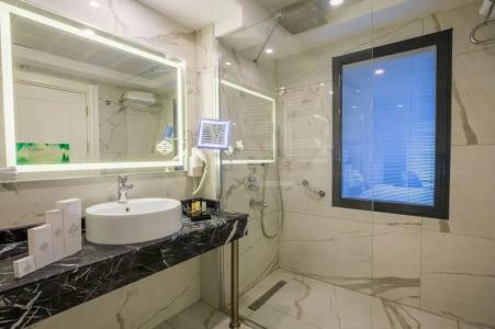 Karpalas City & Spa - 55