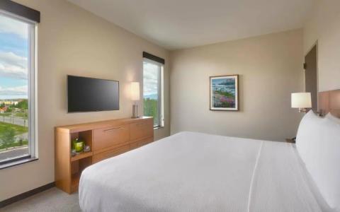 Hyatt Place Anchorage-Midtown - 45