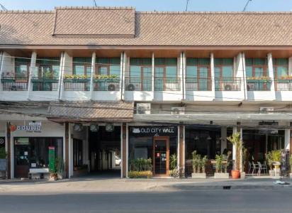 The Old City Wall Inn - 0