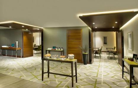 Hilton Garden Inn Dubai Al Muraqabat - Deira - 31