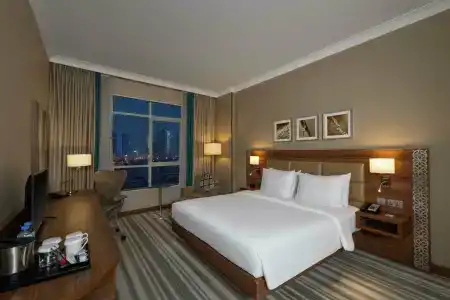 Hilton Garden Inn Dubai Al Mina - Jumeirah - 2
