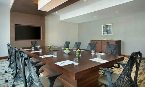 Hilton Garden Inn Dubai Al Muraqabat - Deira - 41
