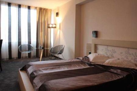 Cosmopolitan & Wellness - 91